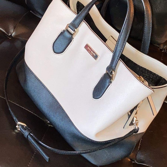 Kate Spade purse - Picture 4 of 5